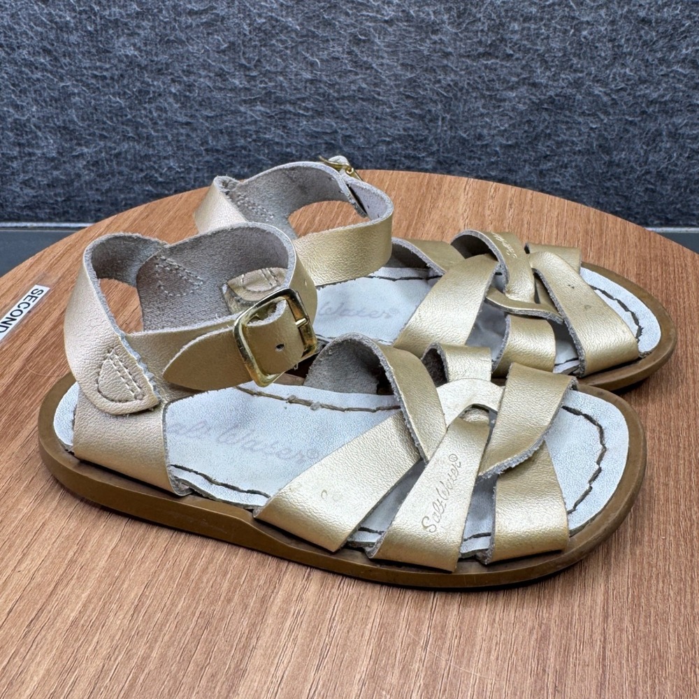 Salt Water Sandals The Original Gold Leather Strappy‎ Buckle Kids Size 8